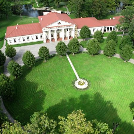 Taujenu Dvaro Sveciu Namai Taujenai Bagian luar foto