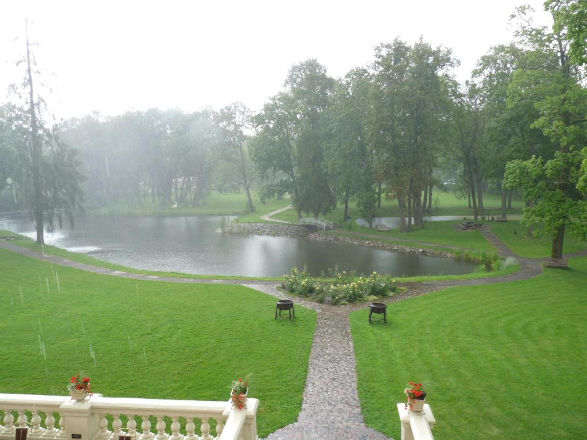 Taujenu Dvaro Sveciu Namai Taujenai Bagian luar foto