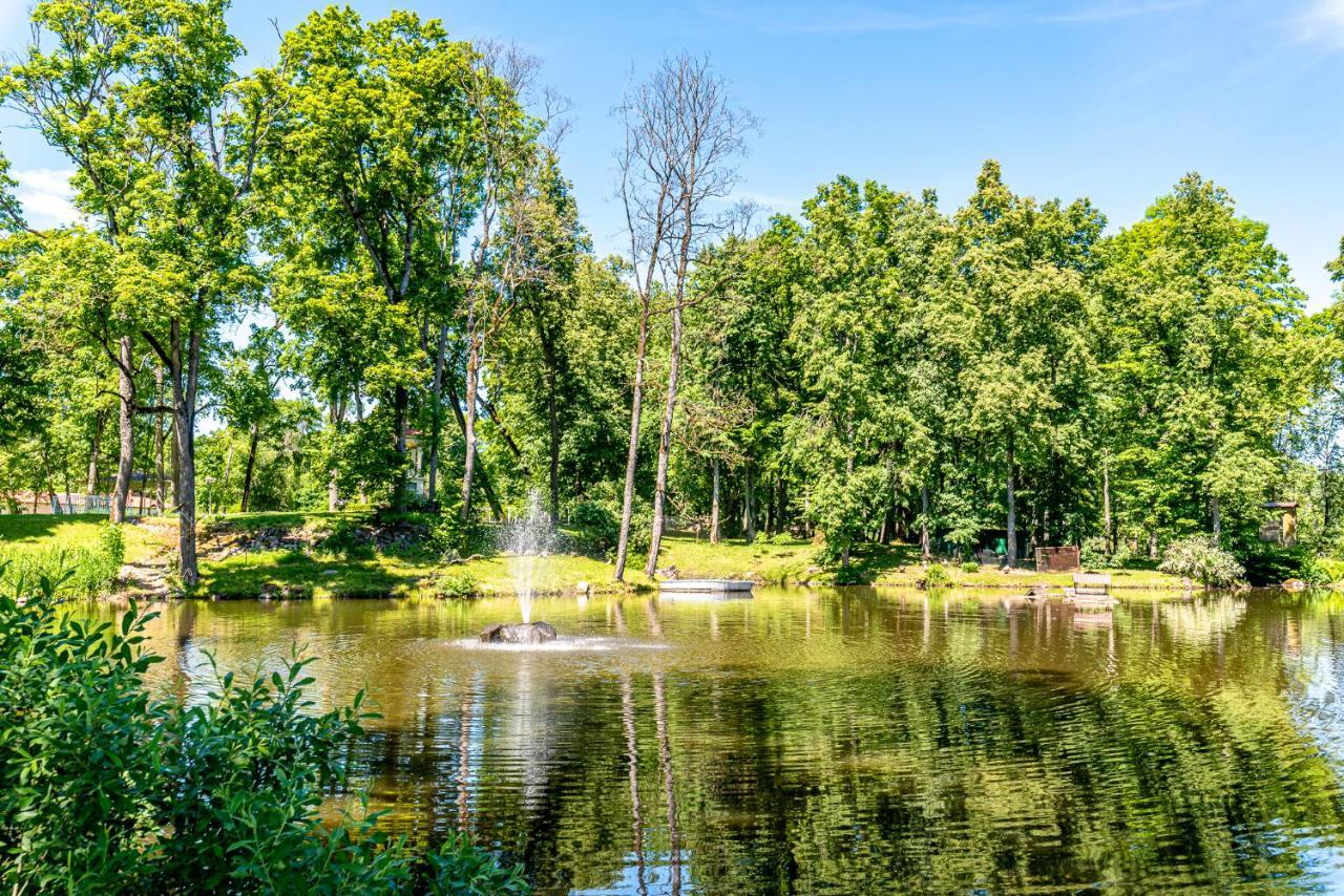 Taujenu Dvaro Sveciu Namai Taujenai Bagian luar foto