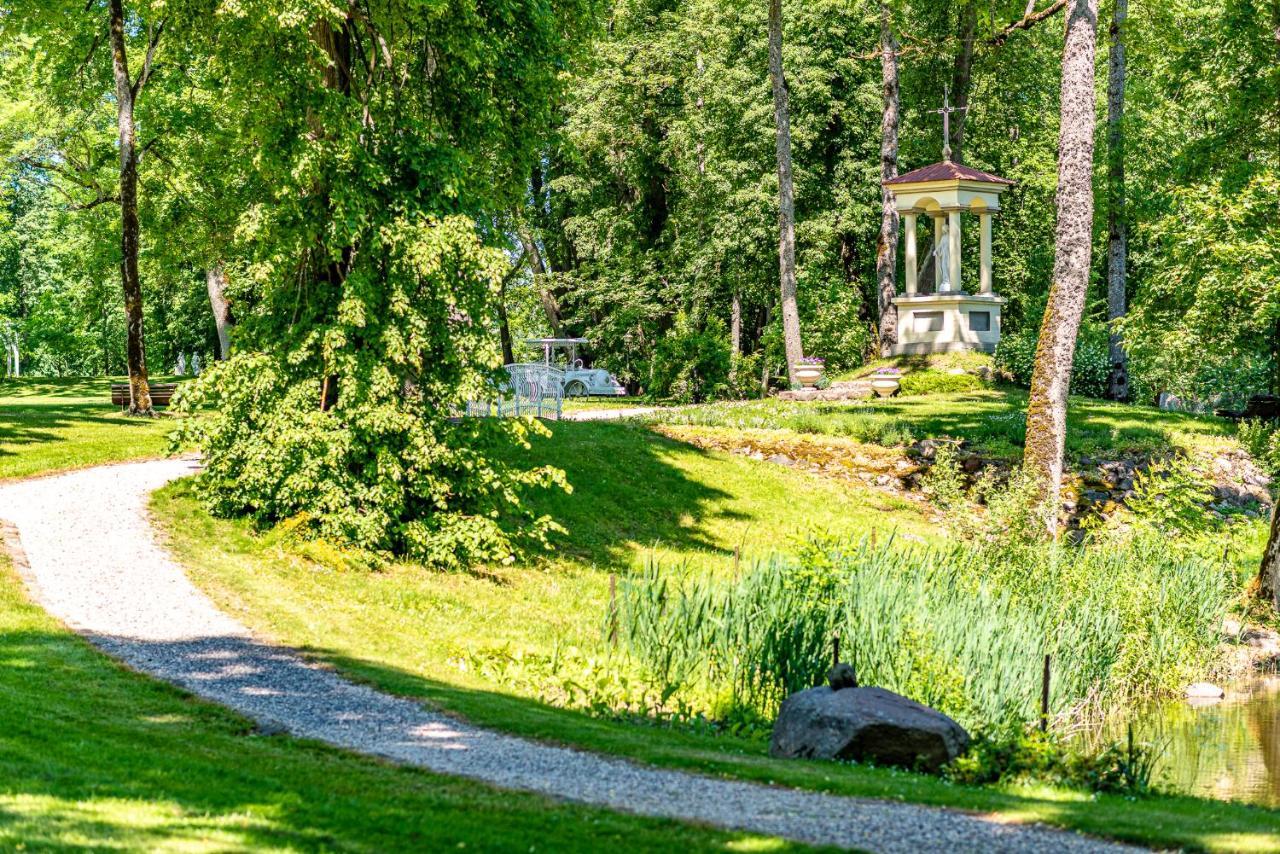 Taujenu Dvaro Sveciu Namai Taujenai Bagian luar foto