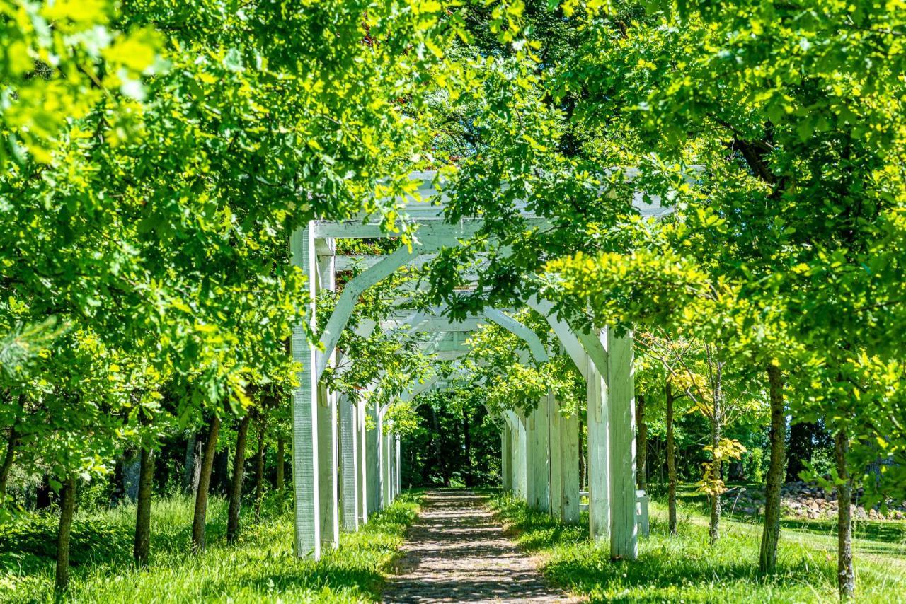 Taujenu Dvaro Sveciu Namai Taujenai Bagian luar foto