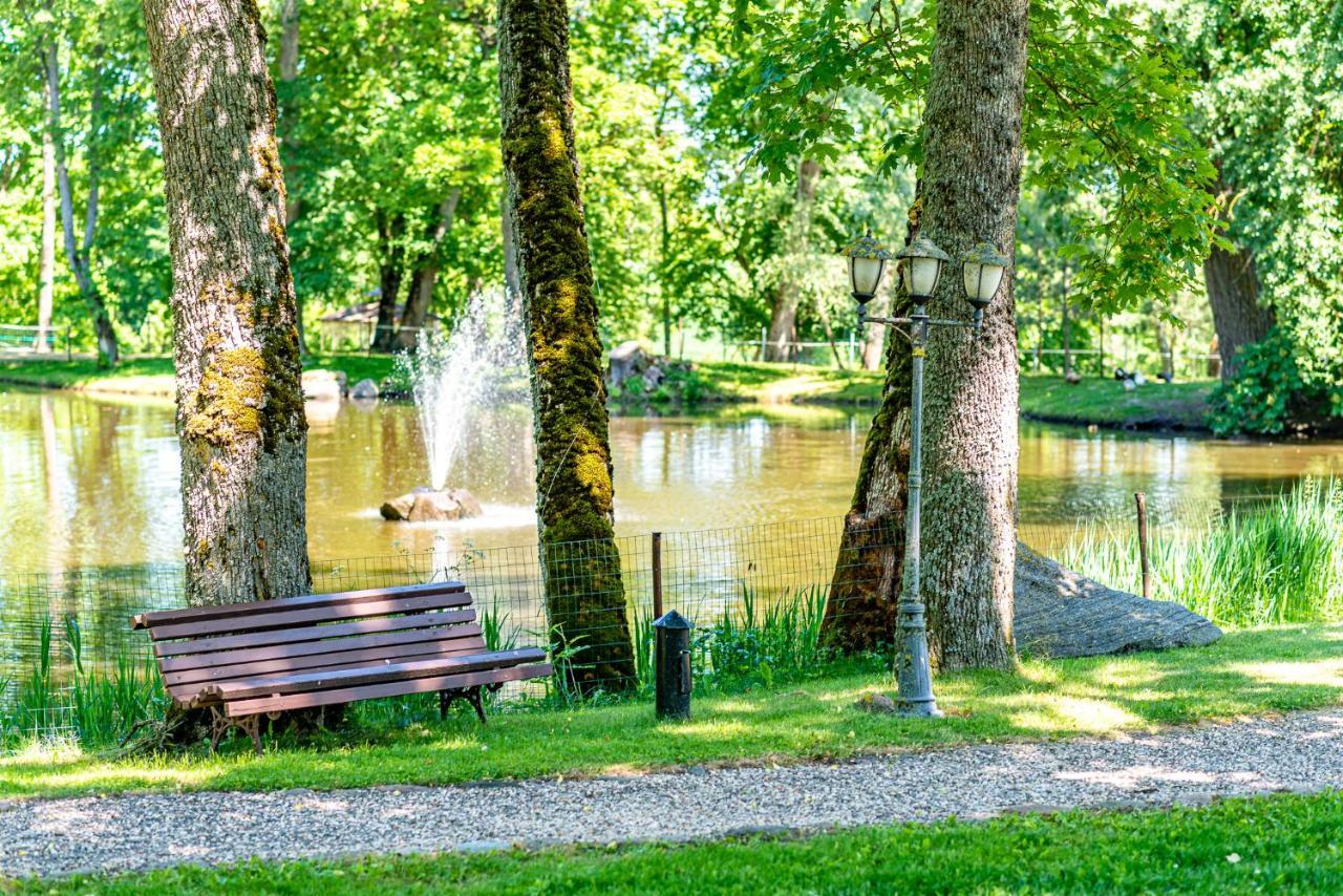 Taujenu Dvaro Sveciu Namai Taujenai Bagian luar foto