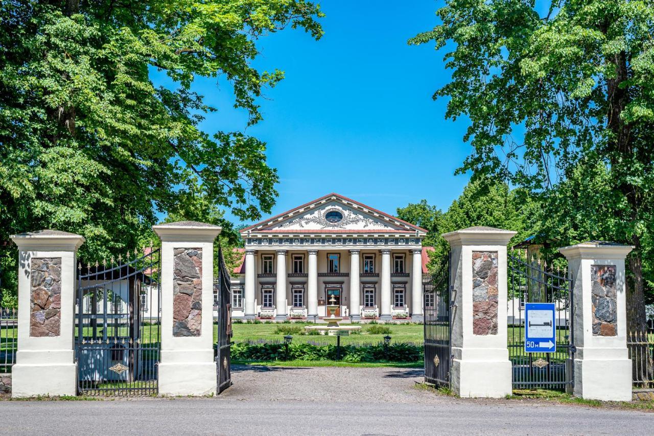 Taujenu Dvaro Sveciu Namai Taujenai Bagian luar foto